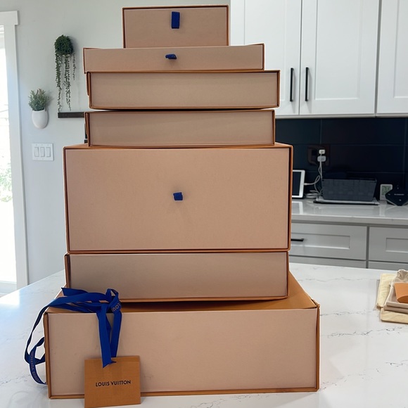 Authentic Louis Vuitton - Boxes, Dust Bags, Gift Envelopes, Etc. - Picture 6 of 9